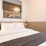 F & B Collection - City Central Suite For 3