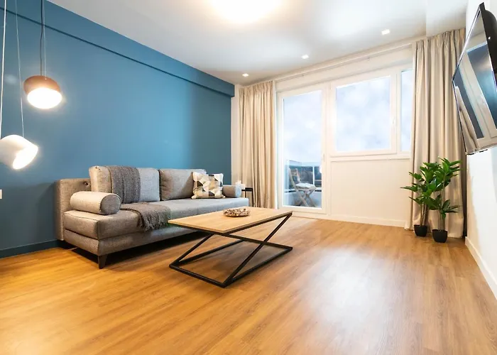 F & B Collection - City Central Suite For 3